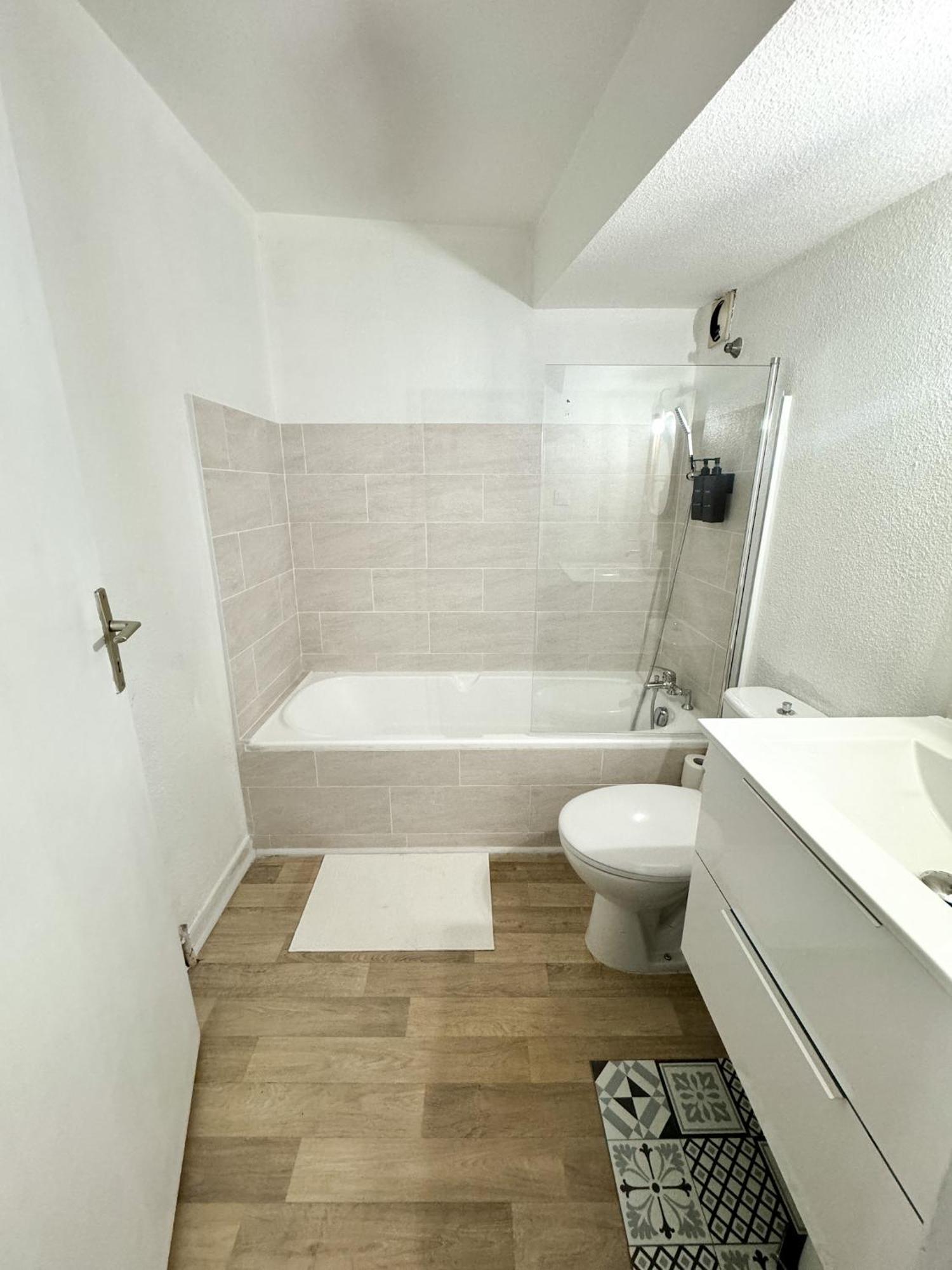 Appartement Cosy En Hyper-Centre Μπριβ-λα-Γκαγιάρντ Εξωτερικό φωτογραφία